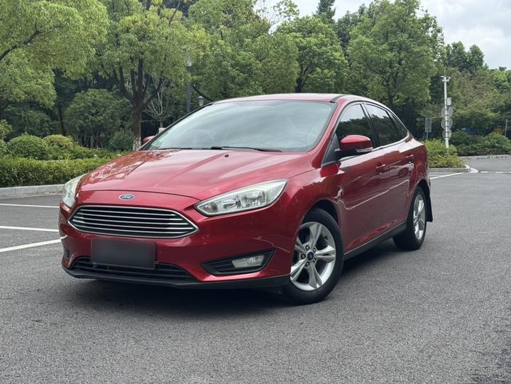 Focus 2015 Sedan 1.6L AT Comfort