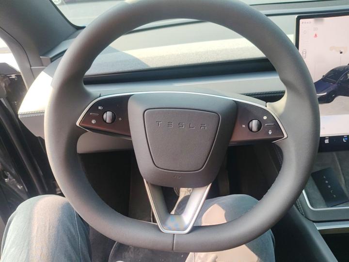 Model Y 2026 Long Range RWD photo 6