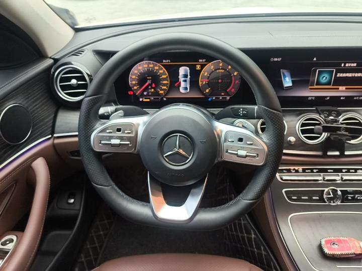 E-Class 2019 Facelift E 300 L Sport Fashion photo 6