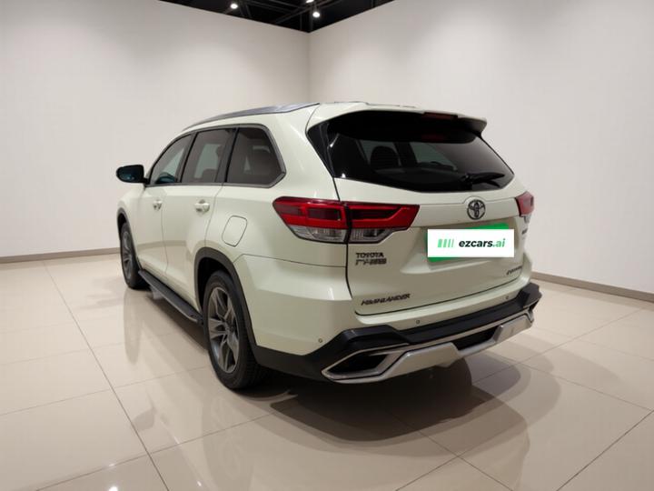 Highlander 2018 2.0T AWD Luxury 7-Seater China V photo 4