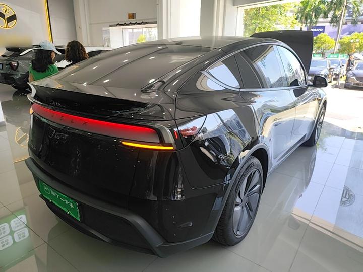 Model Y 2025 Facelift Long Range AWD photo 4