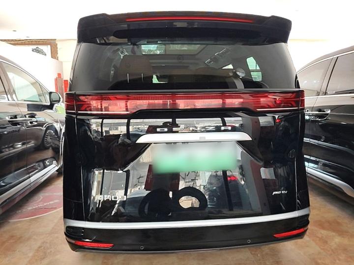 D9 2022 EV 600 AWD Noble photo 5