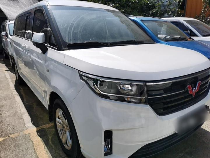 Wuling 2021 1.5T MT Luxury photo 3
