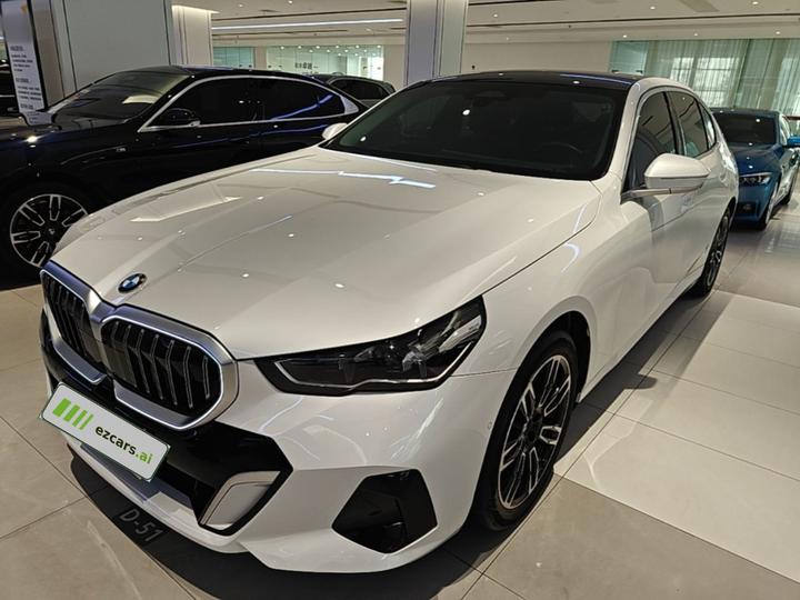 5 Series 2024 530Li Leading M Sport Package