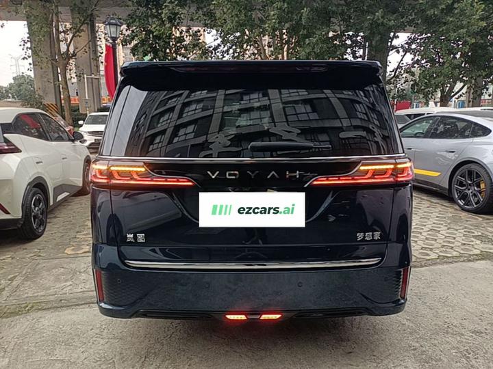 Voyah Dreamer 2025 PHEV AWD Flagship photo 5