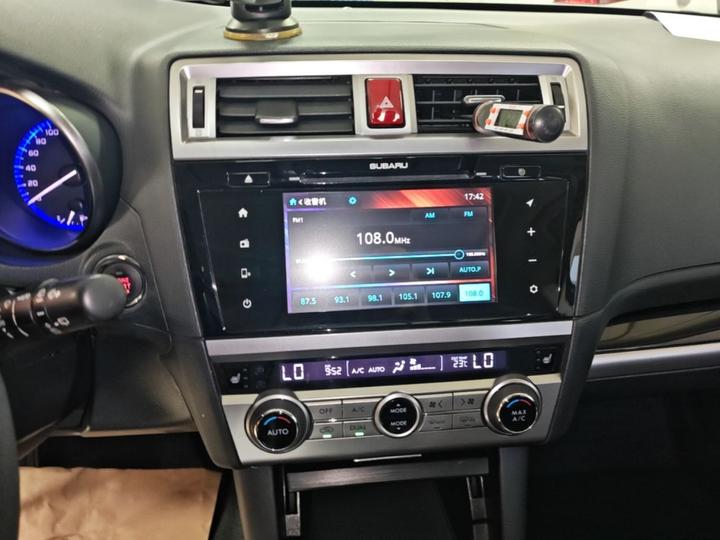 2015 2.5i Sport photo 8
