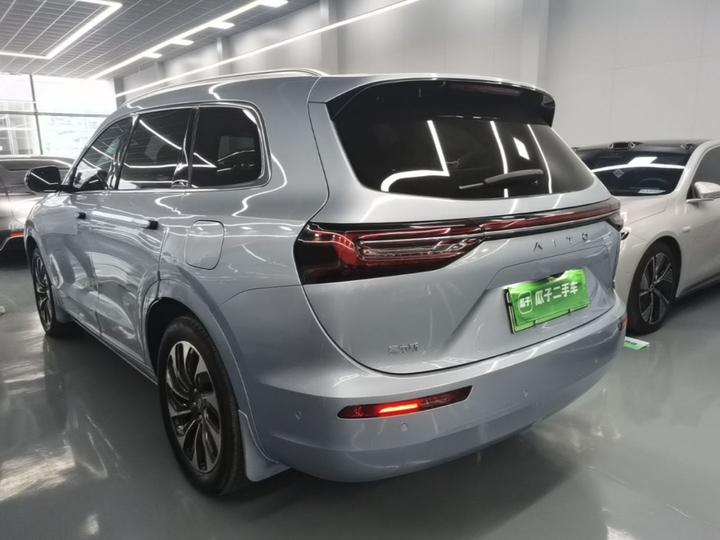 HIMA AITO M7 2024 1.5T AWD Plus 5-Seater photo 4