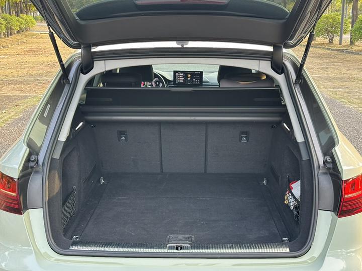 A4 Imported 2021 allroad quattro Explorer photo 8