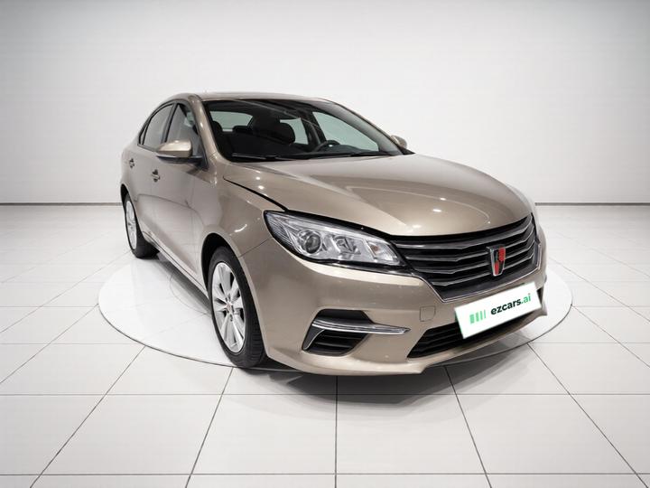 360 2018 PLUS 1.5L AT Luxury photo 3