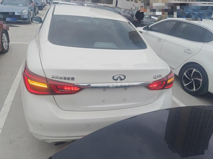 Q50L 2022 2.0T Comfort photo 3