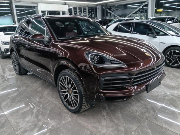 2023 Cayenne 3.0T Platinum photo 3