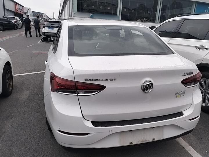 Excelle 2021 Facelift Classic 1.5L AT Progressive photo 3