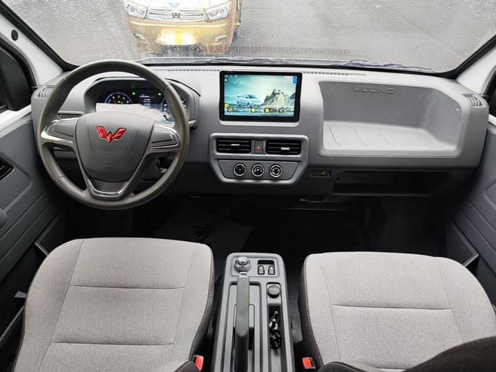 Wuling 2026 330km Bus Comfort photo 5