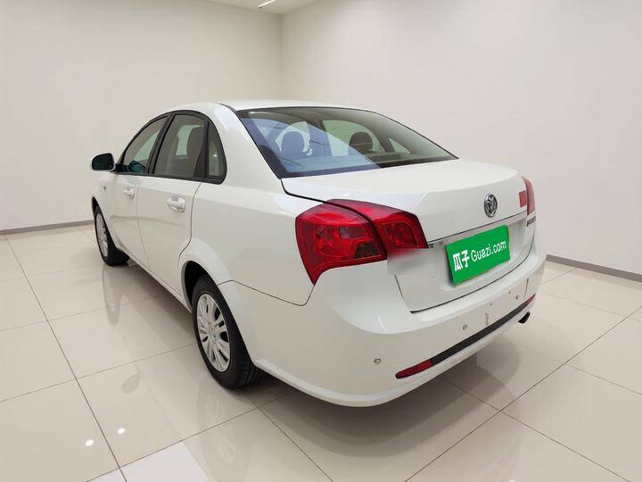 Excelle 2015 1.5L AT Classic photo 4