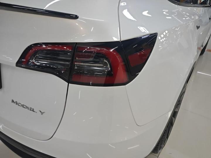 Model Y 2024 RWD photo 7
