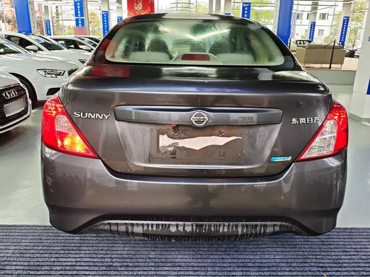 2014 1.5XE MT Comfort photo 3