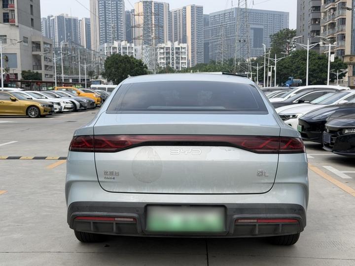 Qin L 2024 DM-i 80KM photo 8