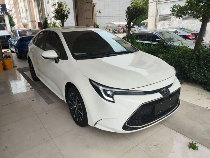 Levin 2023 185T CVT Luxury photo 3