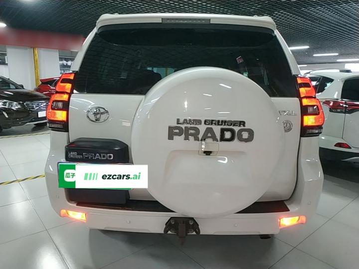 Prado Parallel Import photo 3
