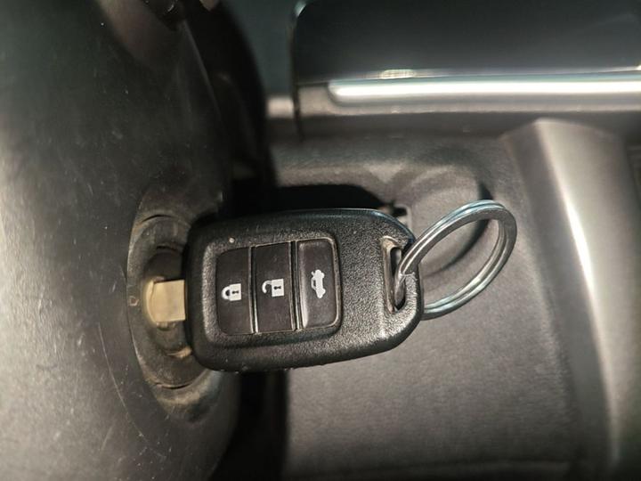 2015 1.5L CVT Comfort photo 8