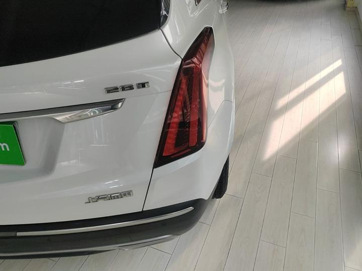 XT5 2020 28T Luxury photo 7
