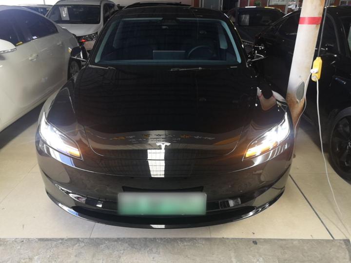 Model 3 2023 RWD photo 2