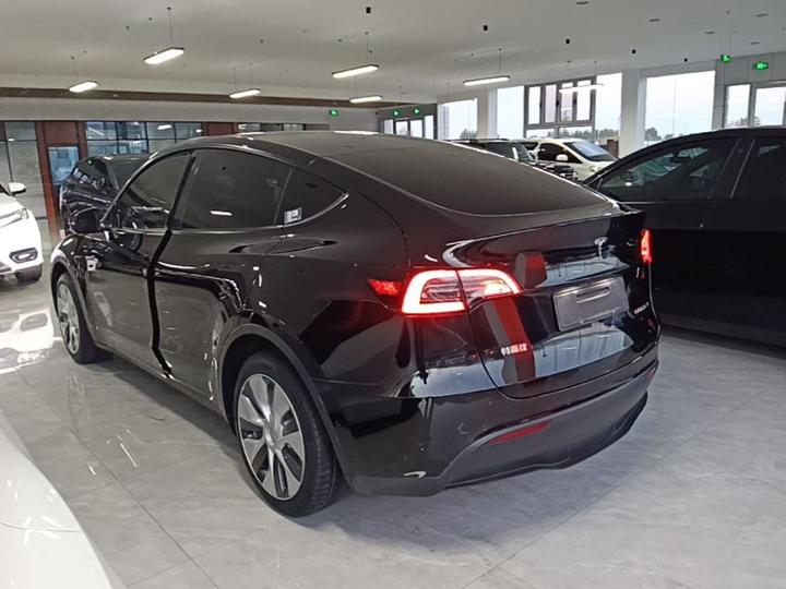 Model Y 2022 Facelift Long Range AWD photo 4