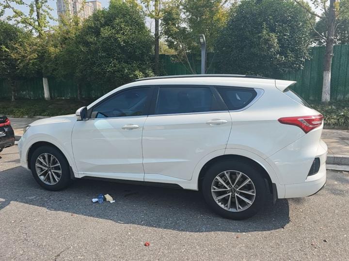 X70 2020 1.5T MT Cruise 6-Seater photo 4