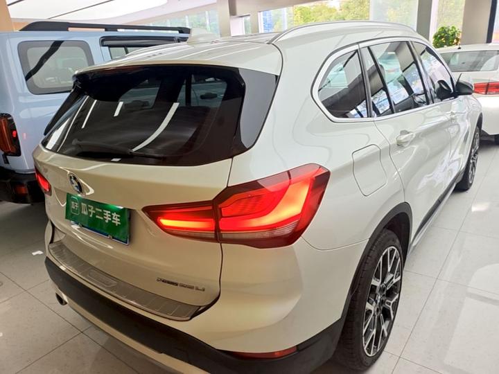 X1 2022 Facelift xDrive25Li Exclusive photo 3