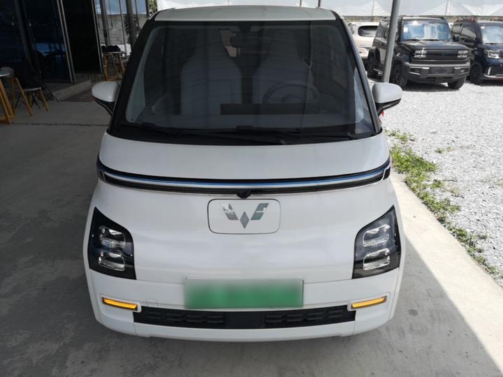 Wuling Air ev 2023 4-Seater - Advanced photo 2