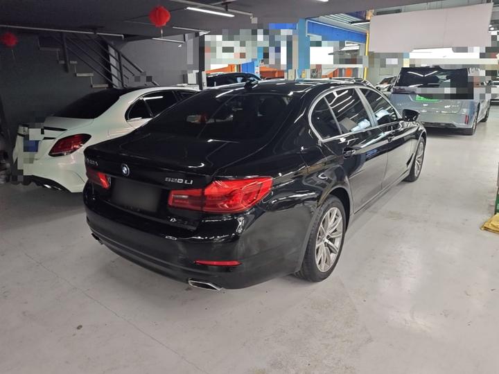5 Series 2018 528Li Special photo 4