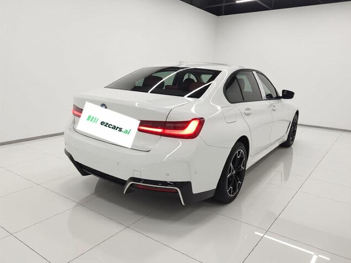 i3 2023 eDrive 40 L M Night Package photo 6