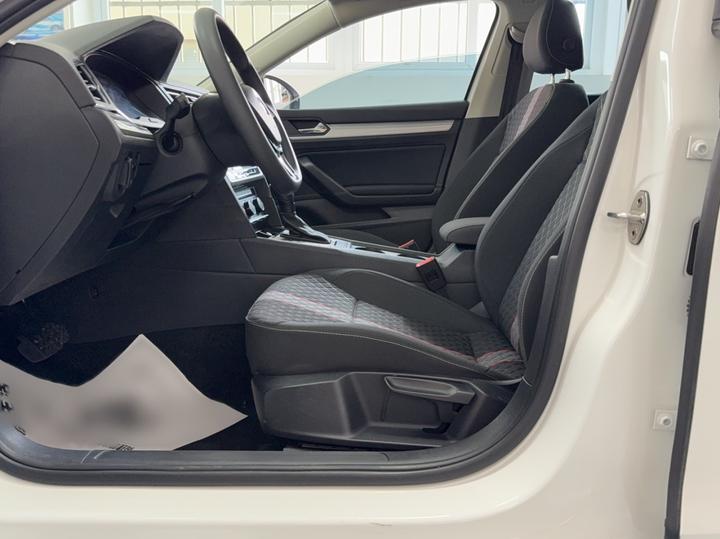 Lamando 2019 230TSI DSG China VI photo 6