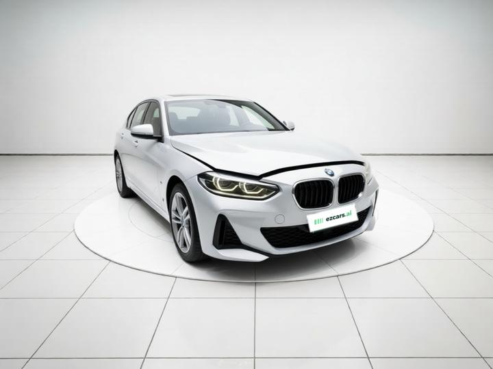 1 Series 2019 118i M Sport Package photo 3