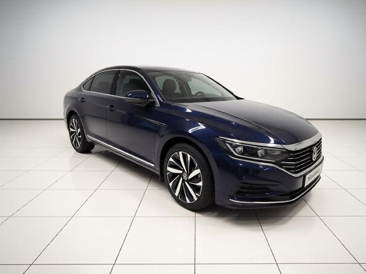 Passat 2023 Facelift 380TSI Luxury photo 3