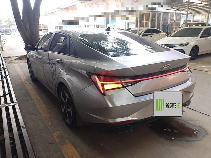 Elantra 2021 1.5L CVT LUX Premium photo 4