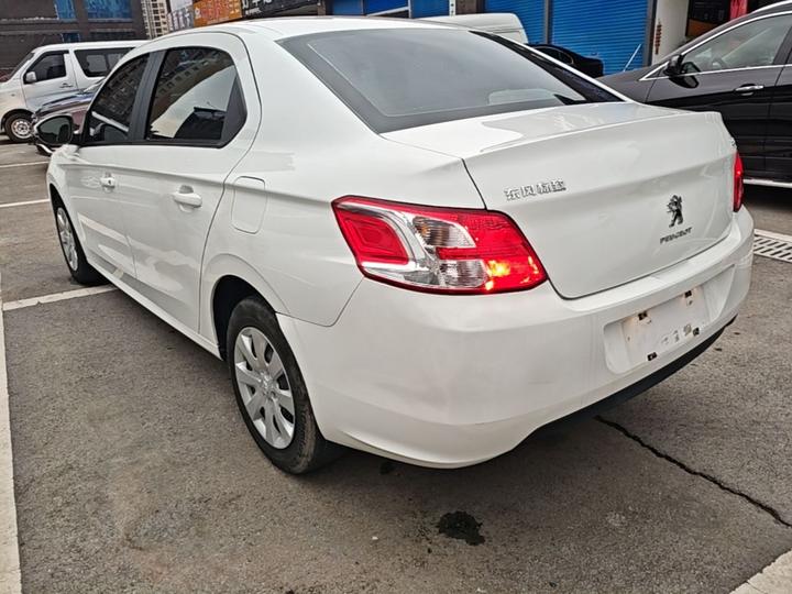 301 2016 1.6L MT photo 4