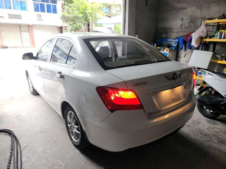 Alsvin V3 2012 1.3L MT Comfort IV photo 4