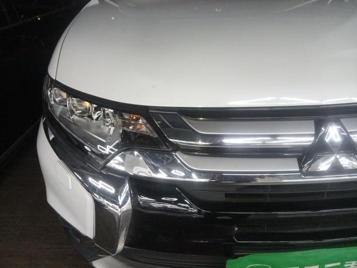 Outlander 2016 2.4L AWD Luxury 7-Seater photo 7