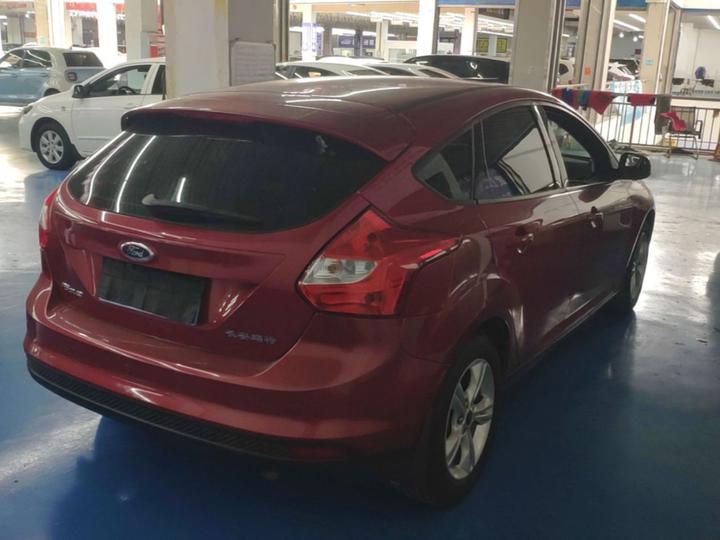 Focus 2012 Hatchback 1.6L AT photo 4