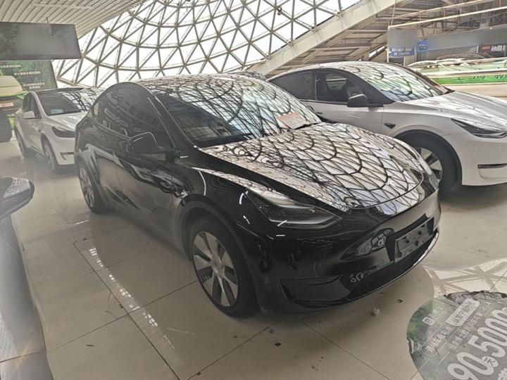 Model Y 2022 Facelift RWD photo 3