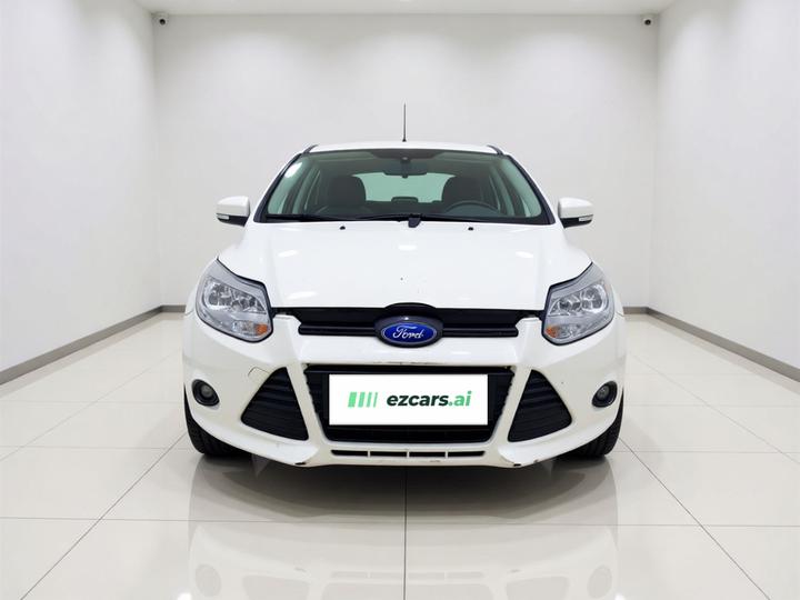 Focus 2012 Hatchback 1.6L AT photo 2