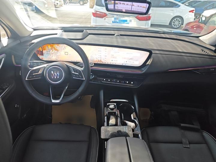 2026 Envision Plus AWD Avenir photo 2