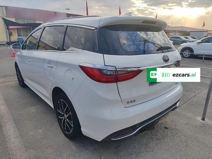 Song MAX 2017 1.5T AT Connected Elite 7-Seater photo 4