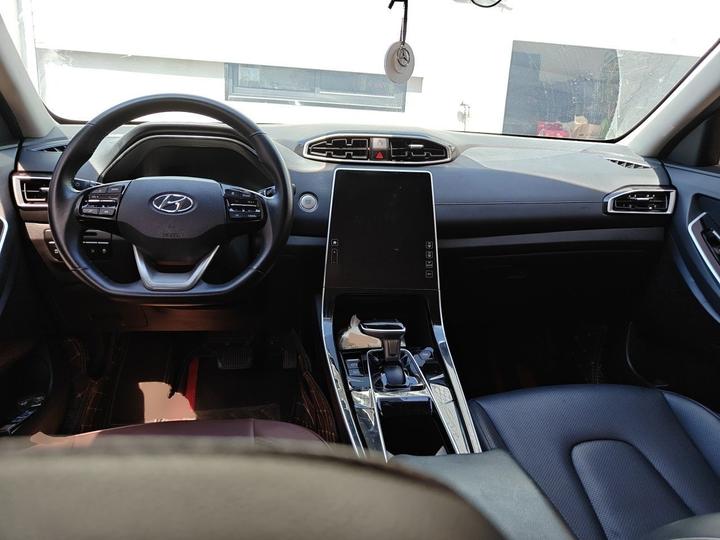 ix25 2020 1.5L CVT GLS Smart photo 5