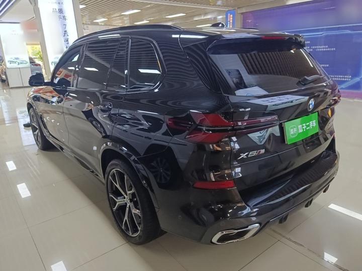 X5 2023 xDrive 30Li Exclusive M M Sport Night Package photo 4