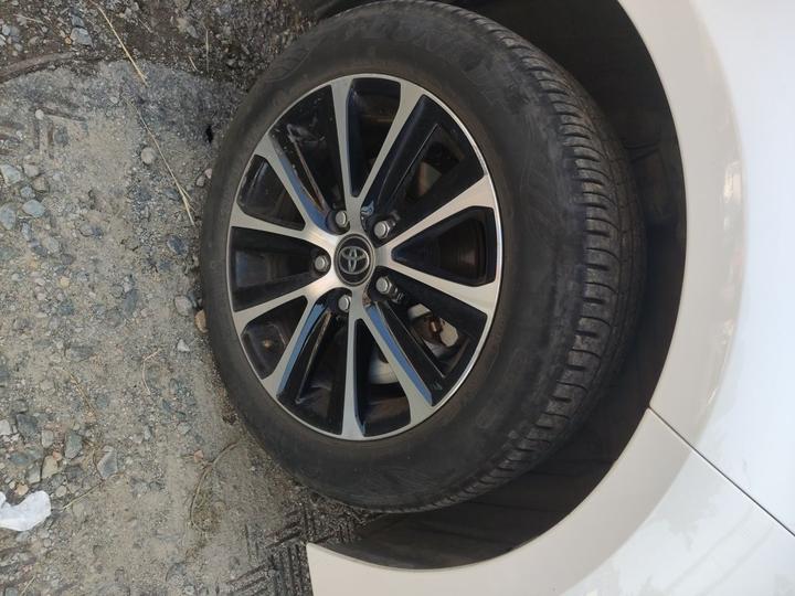 Levin 2023 185T CVT Luxury photo 8