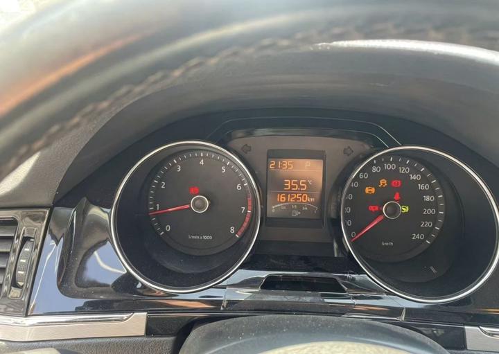 Bora 2015 1.6L AT Comfort photo 7