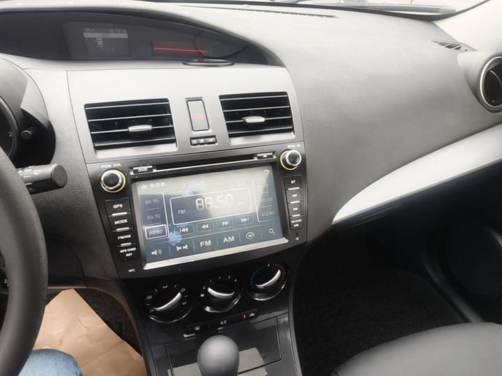 3 2015 Hatchback 1.6L AT Elite photo 8