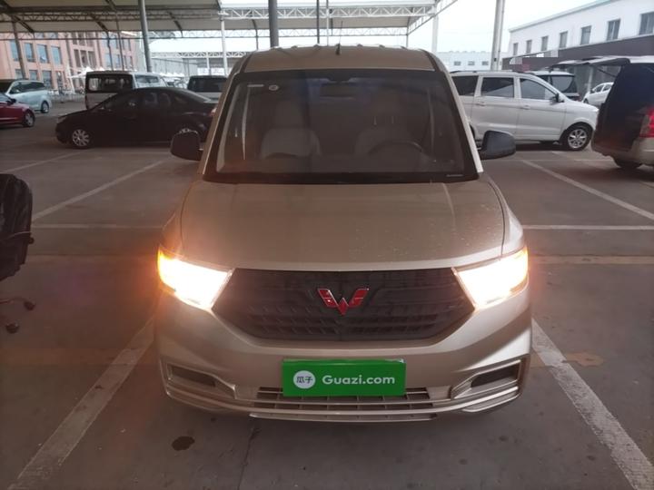 Wuling Hongguang V 2022 1.5L LAR photo 2